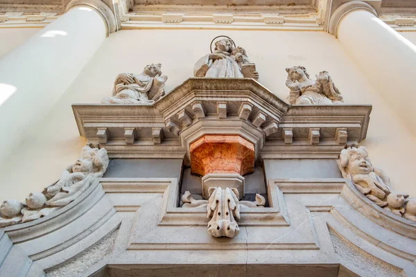 토니오의 조각상 레이아에 토니노 성당에 있었다 베네치아 이탈리아 — 스톡 사진