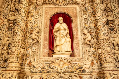 Palermo, Sicilya, İtalya 'daki San Domenico kilisesindeki San Giuseppe şapelinin iç manzarası.