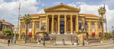 Palermo 'daki Teatro Massimo manzarası. 30 Mayıs 2023 Palermo, Sicilya, İtalya