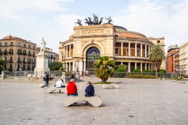 Palermo 'daki Garibaldi Tiyatrosu manzarası. 1 Haziran 2023 Palermo, Sicilya, İtalya