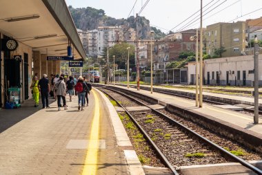 Cefalu istasyonu manzarası. 2 Haziran 2023 Cefalu, Sicilya, İtalya