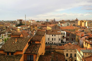 Mantua, Lombardy, İtalya 'nın saat kulesinden en iyi manzara.