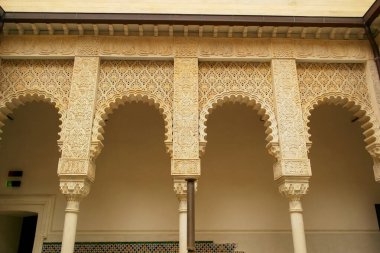 Rocchetta Mattei 'nin iç görünüşü, Arapça. 16 Haziran 2024, Grizzana Morandi, Bologna, Rocchetta Mattei 'nin Italyview' i. 16 Haziran 2024, Grizzana Morandi, Bologna, İtalya