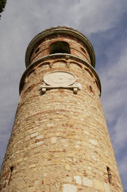 Romano di Ezzelino, Vicenza, İtalya 'daki Ezzelina Kulesi manzarası