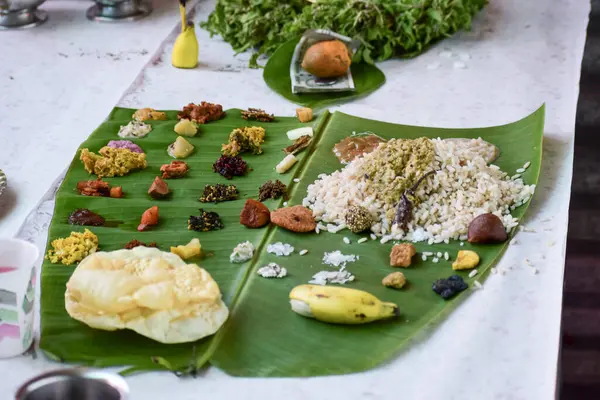 stock image A picture of Aranmula Valla sadhya.Aranmula Vallasadhya is a ritual offering to the deity Lord Parthasarathy in which the oarsmen of the snake boats are offered a feast. With over 70 dishes it is probably one of the largest vegetarian feasts in India