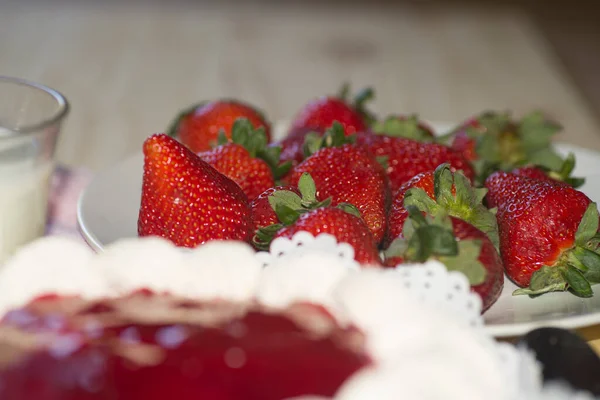 Food Strawbrry Fruits Cake Cream Table — Stock Photo, Image