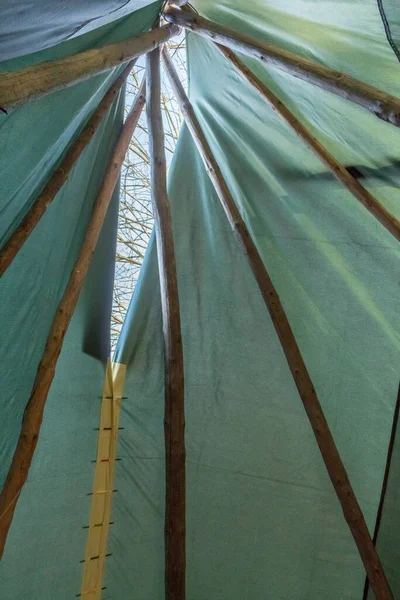 Vista Wigwam Partir Interior Uma Habitação Tradicional Dos Índios — Fotografia de Stock