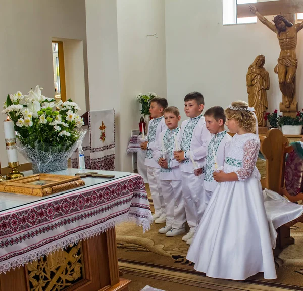 Lviv Region Ukraina 2021 Första Nattvardsceremoni För Barn Ortodox Kyrka — Stockfoto