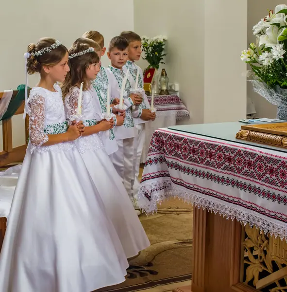 Lviv Region Ukraina 2021 Första Nattvardsceremoni För Barn Ortodox Kyrka — Stockfoto