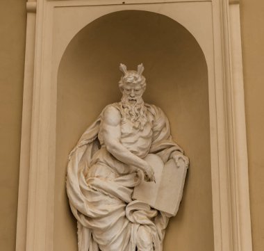 Geceleri Vilnius 'ta Azizler Katedrali Stanislav ve Vladislav