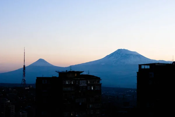 エレバンからのアララト山の眺めアララトアルメニア山 — ストック写真