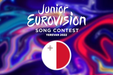 Genç Eurovision 2022, Erivan 'da Ermeni Gençler Eurovision, Malta arka planında Malta bayraklı katılımcı.