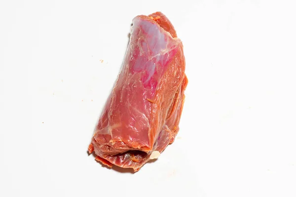 Verse Rauwe Biefstuk Een Witte Achtergrond Een Groot Stuk Buffelvlees — Stockfoto