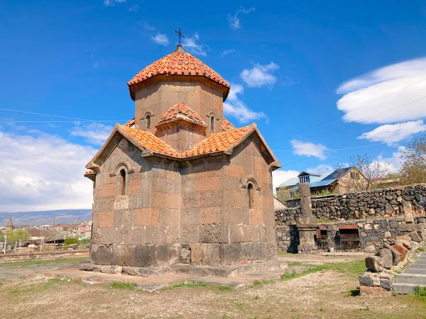 Iglesia Roja Santa Madre Dios Localiza Ciudad Ashtarak Aragatsotn — Foto de Stock