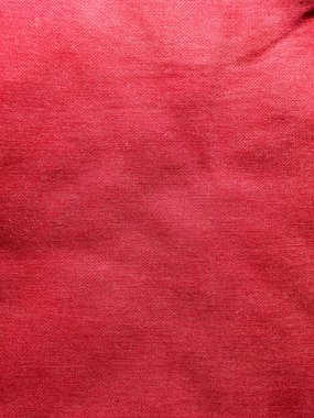 Dokusu kırmızı, dokusu pürüzsüz.