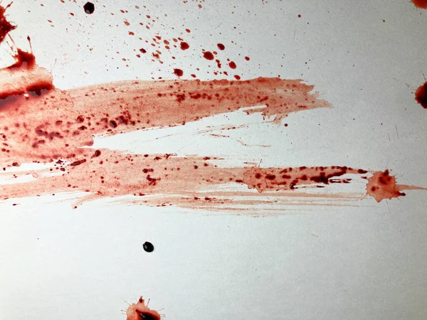 現実的な血の痕跡を持つ血の紙 血のスプラッタと砕いた紙のテクスチャ — ストック写真
