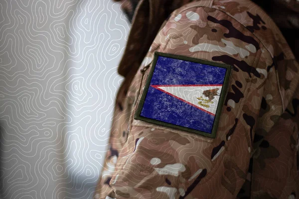 Американский Солдат Самоа Солдат Флагом Американского Самоа Флаг Американского Самоа — стоковое фото
