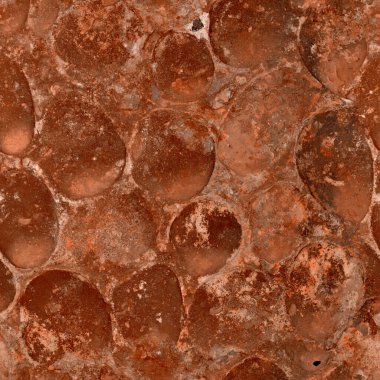 Beton hasar görmüş, betonun dokusu zarar görmüş.