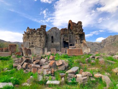 Arates Manastırı, Vayots Dzor ilinin Arates köyü