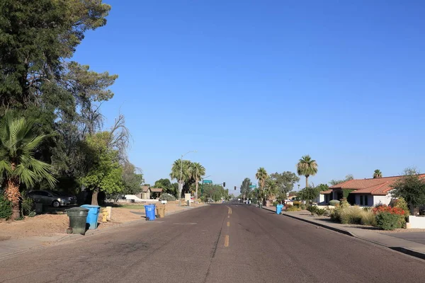 Phoenix Ιουλίου 2023 Κατοικημένη Γειτονιά Τακτοποιημένα Χρώματα Κωδικοποιημένα Σκουπίδια Και — Φωτογραφία Αρχείου