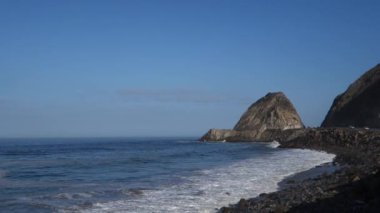 Sabah erken saatlerde Thornhill Broom Plajında Point Mugu, Ventura ilçesi, CA
