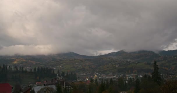 Karpaty Slavske Zachodnia Ukraina Timelapse Górach Chmury Mgła Szybko Przelatują — Wideo stockowe