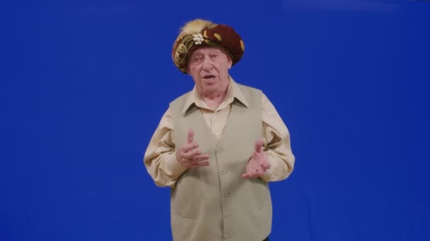 Egy Öreg Zsidó Férfi Kék Vásznon Boldog Rosh Hashanah Kíván — Stock videók