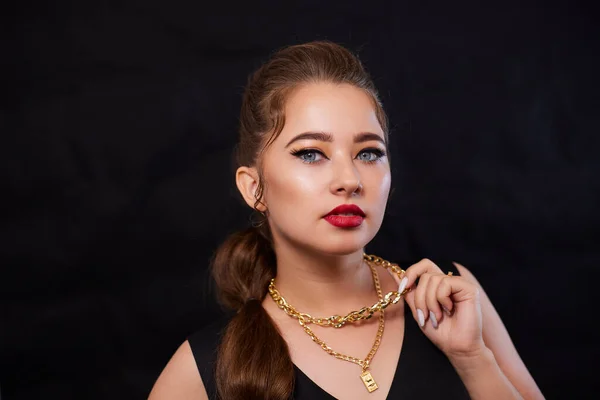 Portrét Záběr Mladé Ukrajinské Ženy Pozadí Make Upu Účesu Pro — Stock fotografie