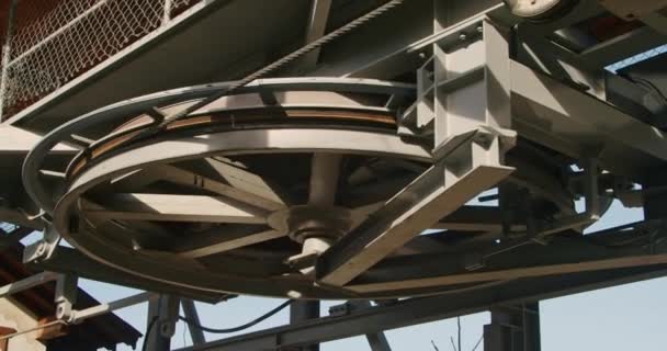 Large Cable Car Wheel Mechanism Cables Industrial Engineering Transportation Concept — Stock Video