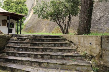 Yunanistan 'ın Meteora kentinde Bir Manastıra Giden Eski Taş Merdivenler