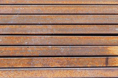 Yatay Hizalama Endüstriyel Doku Arkaplanı ile Paslı Metal Çubuklar