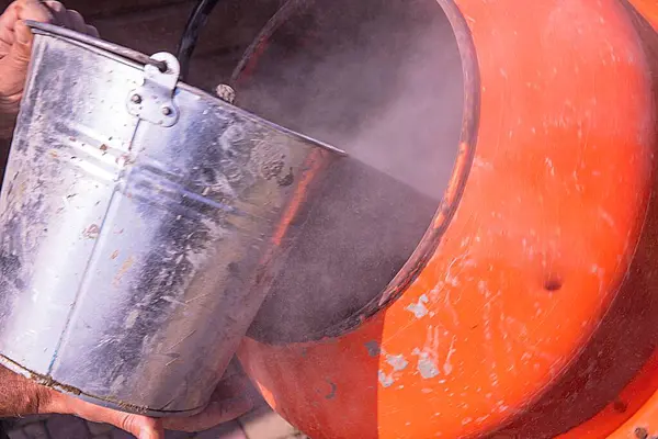 Islak Çimento ve Çakıl Karıştırma Beton Karıştırıcı İnşaat Ekipmanı Yakın Çekim