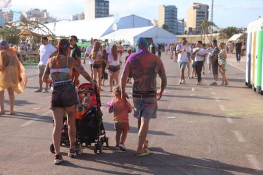 Vinars, İspanya 'da Renkli Holi Festivali 20 Mayıs 2024