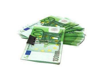 Dağıtılmış 100 Euro 'luk Banknotlar ve Binder Clip