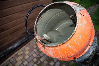 Kuru karışım ve tozla dönen çimento karıştırıcı, inşaat ekipmanları iş başında