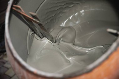 Kuru karışım ve tozla dönen çimento karıştırıcı, inşaat ekipmanları iş başında