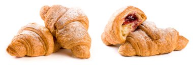 iki ay çöreği bir beyaz arka plan closeup izole pudra şekeri serpilir.