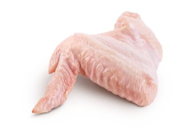 Saf tavuk kanatları beyaz arka planda izole edilmiş, geniş bir alana yayılmış..