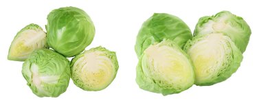 Yeşil lahana, beyaz arka planda yarı izole edilmiş, geniş bir alana yayılmış. Üst Manzara. Düz yatıyordu.