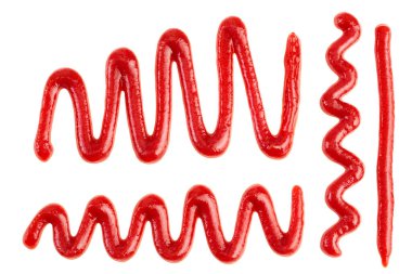 Kırmızı domates sosu ya da beyaz arka planda izole edilmiş ketçap. Üst Manzara. Düz yatıyordu.