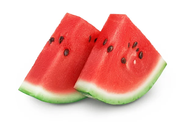 Karpuz dilimleri beyaz arka planda izole edilmiş, geniş bir alana yayılmış..