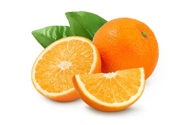 Turuncu meyve, beyaz arka planda yarı izole edilmiş, geniş bir alana yayılmış..