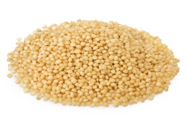 Beyaz zemin üzerinde izole Amaranth tahıl tohumları.