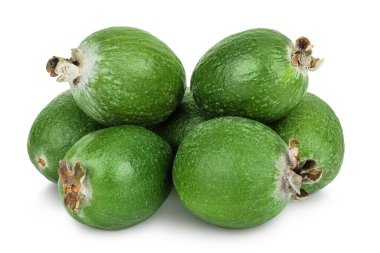 Beyaz arka plan üzerinde izole feijoa meyve.