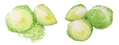 Yeşil lahananın yarısı beyaz arka planda, geniş bir alana yayılmış. Üst Manzara. Düz yatıyordu