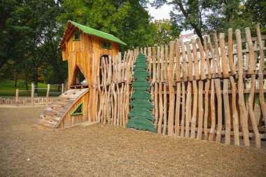 boş çocuklar oyun parkı ahşap kale park nesnesi