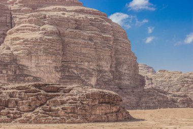 Çöl Rock Dağları manzarası seyahat yaşam tarzı konsepti Suudi Dünya bölgesi harika doğal kuru arka plan manzarası