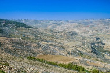 Hava manzaralı drone 'lar çöl manzaralı kum tepecikleri Asya doğa manzaralı kırsal bölge manzaralı.