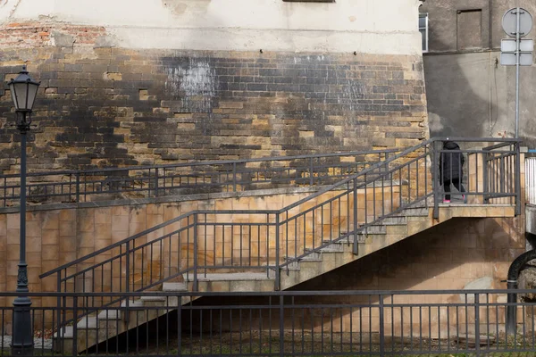 Eski şehir bölgesinde sokak merdivenleri