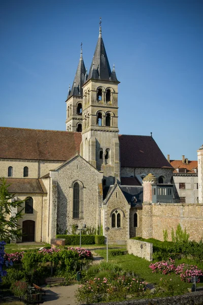 法国塞纳河畔梅伦市圣母院教堂景观 — 图库照片